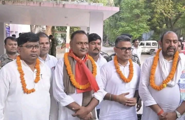 रामपुकार सिन्हा के नामांकन से NDA में हलचल, RLM के तीन विधायक साथ